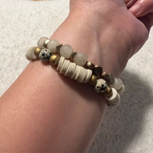 Lot of 2 White Clay Beads Gold & Copper Tone Spacers Boho Elastic Bracelets - Picture 2 of 5